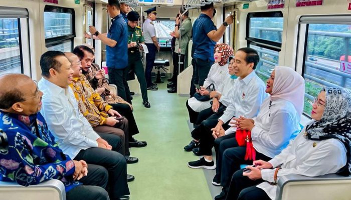 Bamsoet Dampingi Presiden Jokowi Resmikan LRT Jabodebek