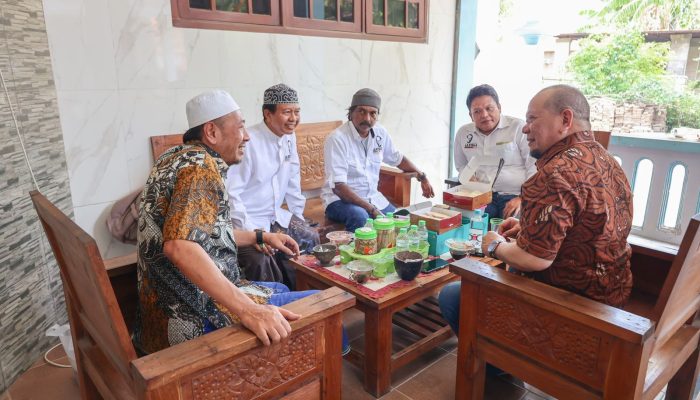 LaNyalla Didoakan Kiai Sukses Perjuangkan Kembali ke UUD 1945 Naskah Asli