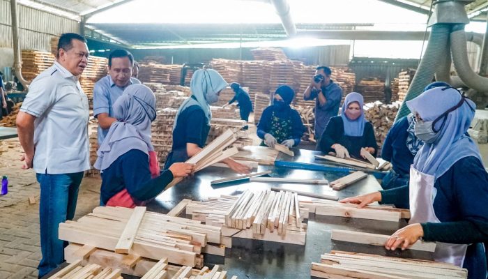 Ketua MPR Dorong Peningkatan Industri Pengolahan Kayu Indonesia