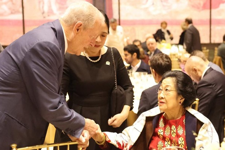 Megawati Soekarnoputri Hadiri World Leaders Summit on Children’s Rights di Vatikan, Berbincang Akrab dengan Al Gore