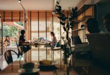 Tujuh Tempat Ngopi Malam Hari di Bandung yang Cozy dan Instagramable