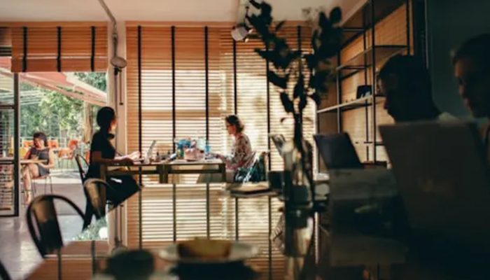 Tujuh Tempat Ngopi Malam Hari di Bandung yang Cozy dan Instagramable