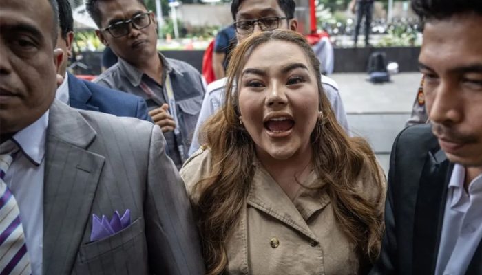Lisa Mariana Tunda Pemeriksaan sebagai Tersangka dengan Alasan Sakit