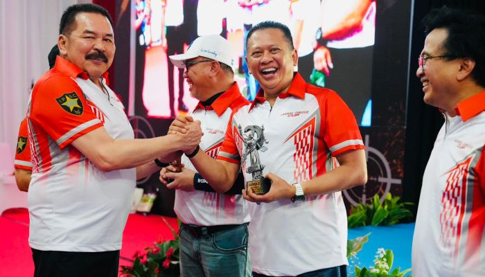 Bamsoet Raih Juara II Kelas Eksekutif di Lomba Menembak Jaksa Agung Cup 2025