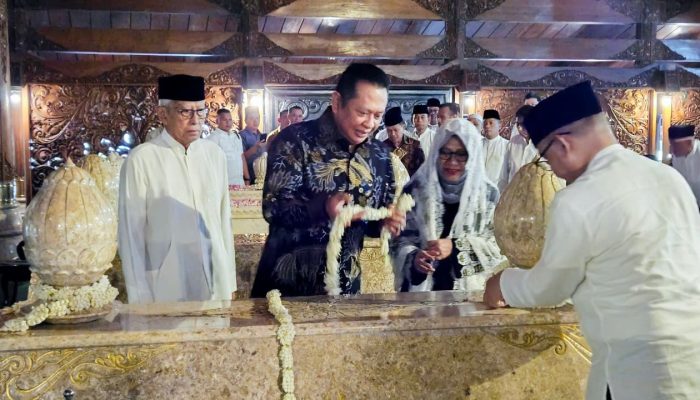 Bamsoet Dukung Penganugerahan Gelar Pahlawan Nasional untuk Soeharto