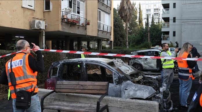 Tel Aviv Membara: Rudal Iran Hantam Jantung Kota, 6 Orang Terluka