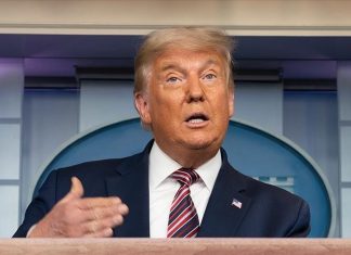 Trump Klaim Militer AS Lumpuhkan Iran: ‘Hormuz Harus Dibuka, atau Jadi Selat Trump’ Presiden AS Donald Trump saat berpidato di Florida mengenai operasi militer di Iran dan situasi keamanan di Selat Hormuz. (ANADOLU AGENCY)