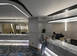 Kasus Penggelapan Dana Gereja Rp28 Miliar, BNI Pastikan Sisa Dana Nasabah Kembali Pekan Ini Direktur BNI memberikan keterangan pers mengenai komitmen pengembalian dana nasabah CU Paroki Aek Nabara yang digelapkan oknum.