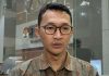 Skandal Kuota Haji: KPK Usut Aliran Uang Biro Travel ke Pejabat Kemenag Melalui Gus Alex Gedung KPK Jakarta saat pemeriksaan Ishfah Abidal Aziz terkait kasus dugaan korupsi pengisian kuota haji tambahan.