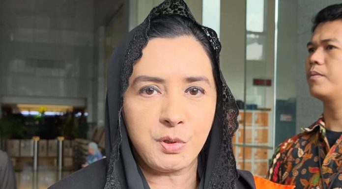 Usut Gurita Korupsi Fadia Arafiq, KPK Periksa Ajudan dan Kabag Perekonomian Pemkab Pekalongan Gedung Merah Putih KPK di Jakarta tempat pemeriksaan saksi kasus dugaan korupsi pengadaan barang dan jasa Bupati Pekalongan Fadia Arafiq.