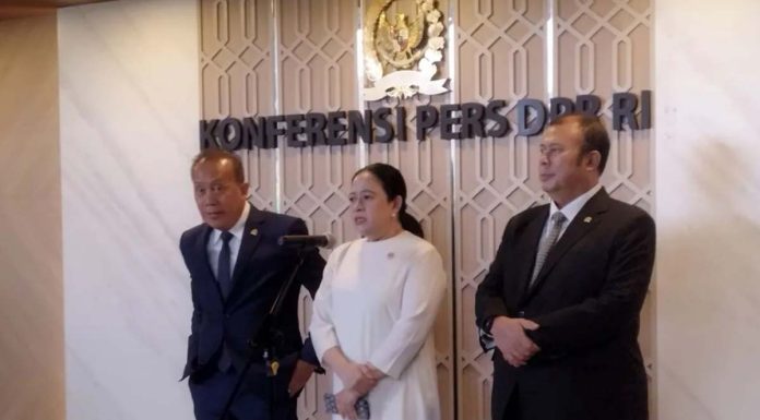 Polri Bongkar Jaringan Judi Online Internasional, Puan Maharani: Jangan Biarkan Indonesia Jadi ‘Safe Haven’ Sindikat Ketua DPR RI Puan Maharani saat memberikan keterangan di Gedung Parlemen, Jakarta.