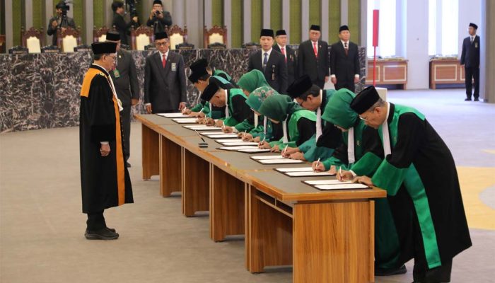 Ketua MA Lantik 9 Ketua Pengadilan Tinggi Agama: Jabatan Bukan Mahkota Kekuasaan untuk Cari Untung!