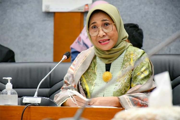 Antisipasi Dampak Bencana Karhutla di Kalimantan, Hetifah Sjaifudian Tekankan Prioritas Perlindungan Masyarakat Antisipasi Dampak Bencana Karhutla di Kalimantan, Hetifah Sjaifudian Tekankan Prioritas Perlindungan Masyarakat