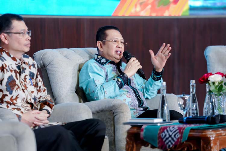 Bamsoet Dorong Percepatan Reformasi Birokrasi Berbasis Dampak Nyata untuk Dukung Indonesia Emas 2045 Bamsoet Dorong Percepatan Reformasi Birokrasi Berbasis Dampak Nyata untuk Dukung Indonesia Emas 2045